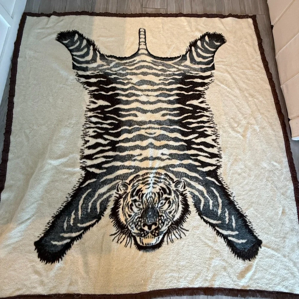 Vintage Biederlack Style Tiger Faux‎ Pelt Rug Fleece Blanket Germany 85x89 XL
